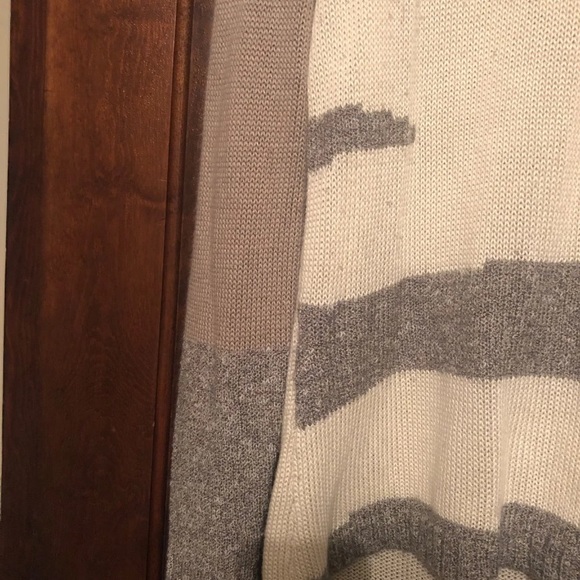 Sweater - Picture 2 of 3